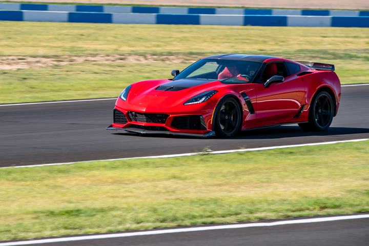 Red Corvette C7